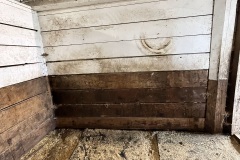 Cara-stall-power-wash-before-2 Cara-stall-power-wash-before-2